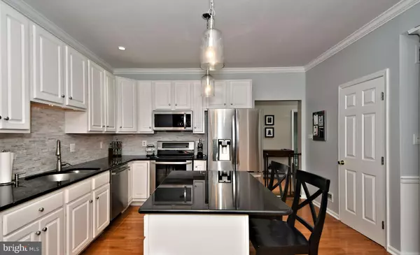 Norristown, PA 19403,933 HERITAGE DR