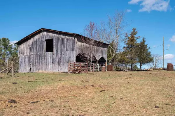 Charlottesville, VA 22902,321 OLD BANKS FARM