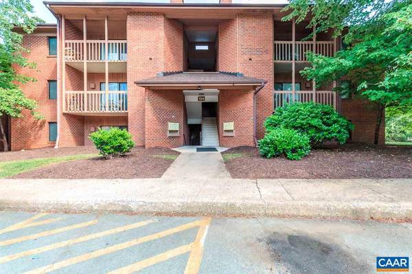 112 TURTLE CREEK RD RD #7, Charlottesville, VA 22901