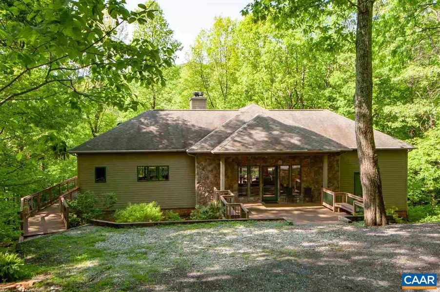 15 WEEPING ROCK LN, Wintergreen, VA 22958