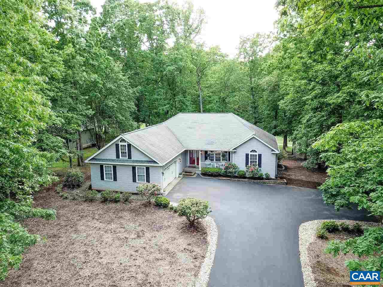 30 DOGLEG RD RD, Palmyra, VA 22963