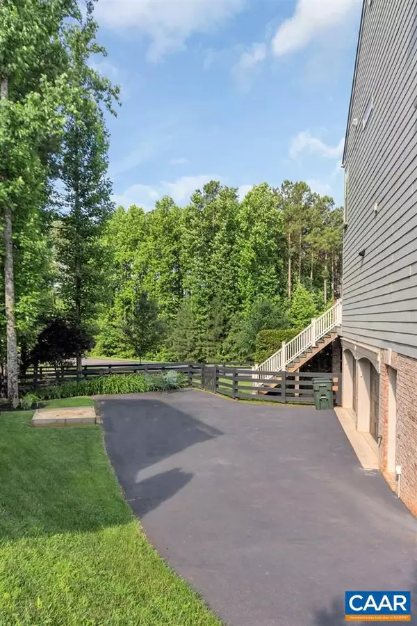 Zion Crossroads, VA 22942,30 ACORN CT CT