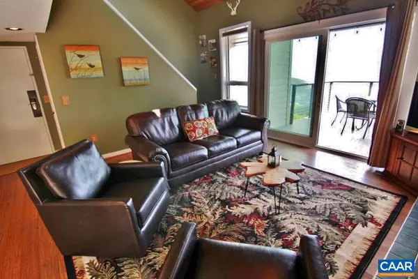 Roseland, VA 22967,1451 LEDGES CONDOS