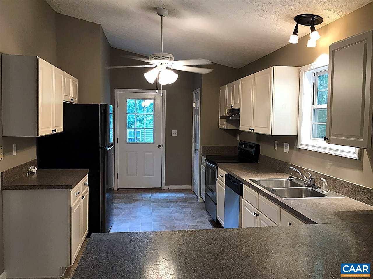 Palmyra, VA 22963,921 JEFFERSON DR DR
