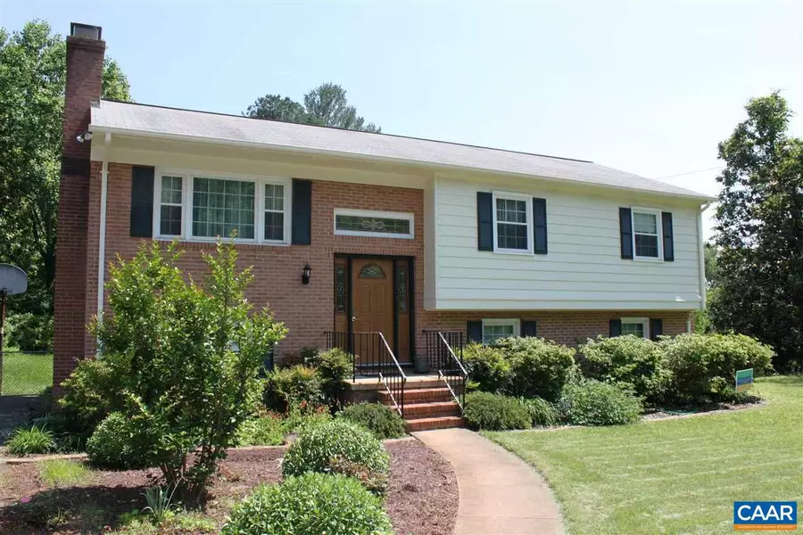 2306 GREENBRIER DR DR, Charlottesville, VA 22901