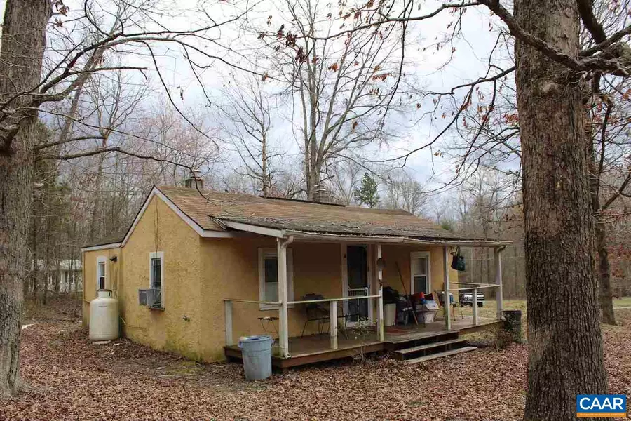 699 BLACK CAT RD RD, Keswick, VA 22947