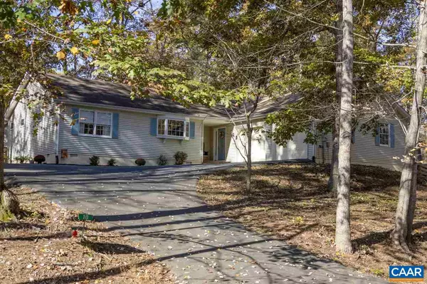 10 DOGLEG RD RD, Palmyra, VA 22963