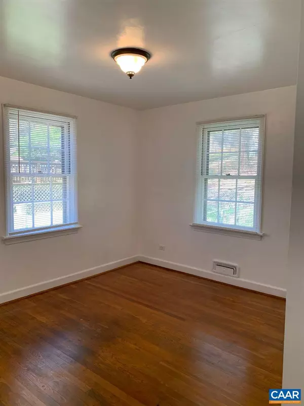 Charlottesville, VA 22903,1607 OAKLEAF LN LN