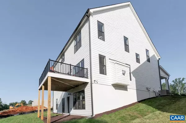 Crozet, VA 22932,402 BISHOPGATE LN