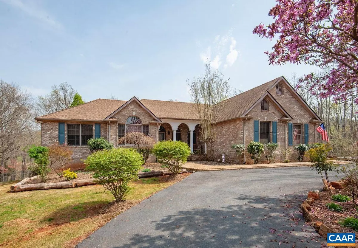 Lovingston, VA 22949,831 PINE TRL TRL