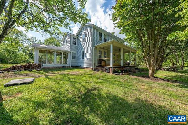 418 JAMES RIVER RD RD, Scottsville, VA 24590