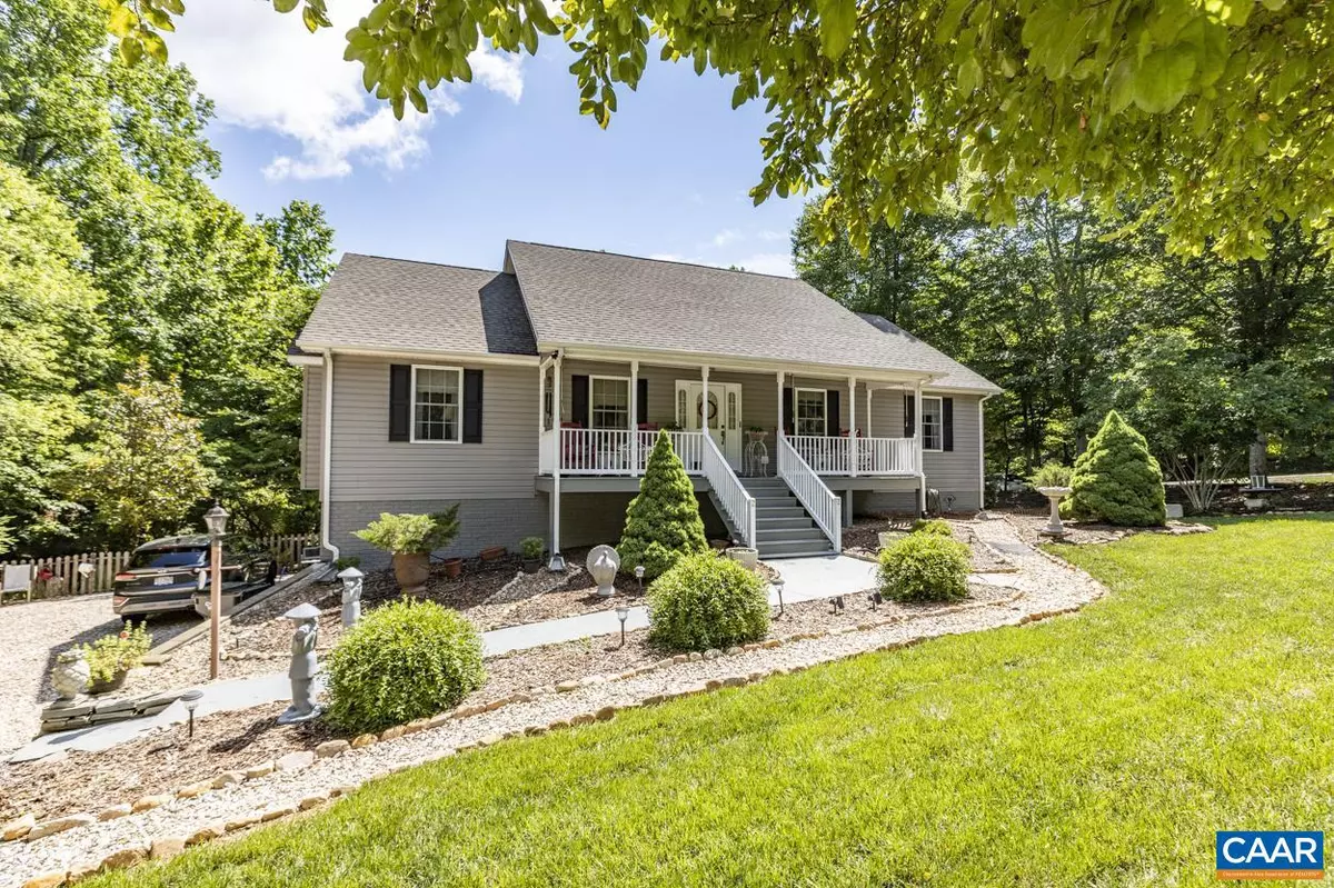 Palmyra, VA 22963,2 LANDING CT CT