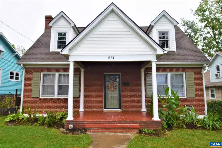 231 THOMPSON ST, Staunton, VA 24401