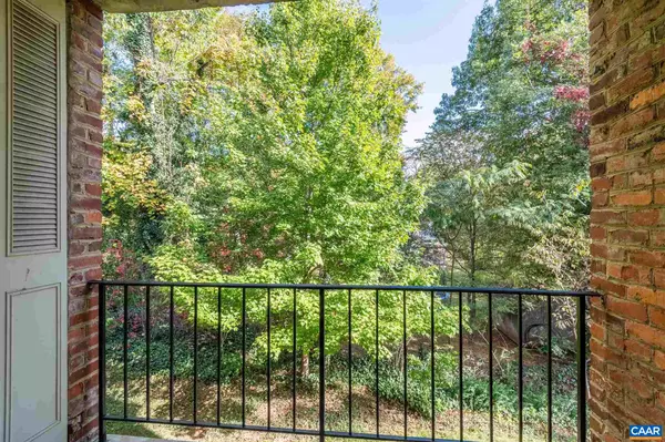 Charlottesville, VA 22901,156 HESSIAN HILLS WAY #1