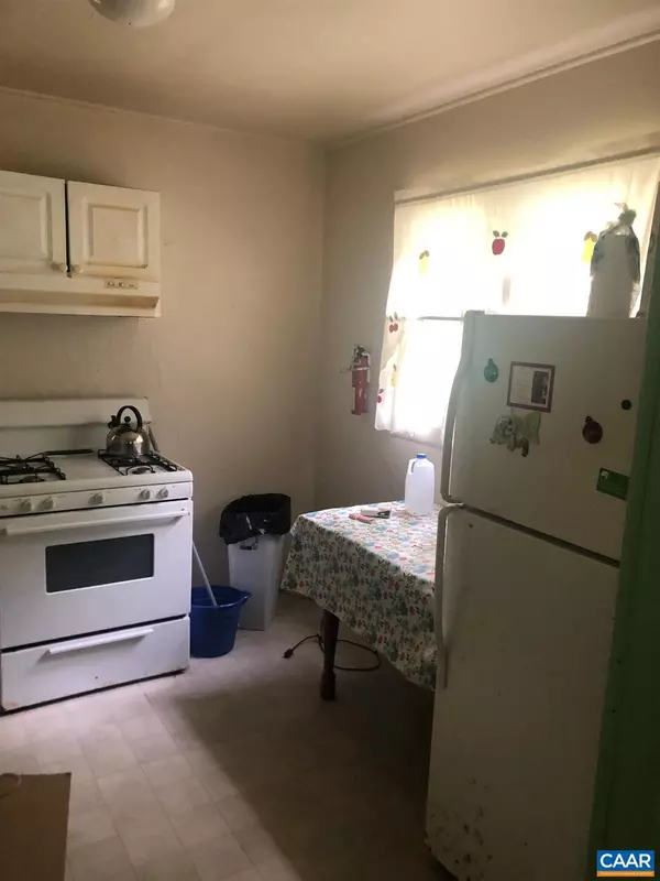 Esmont, VA 22937,100 MABEL LN