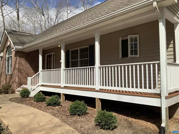 Palmyra, VA 22963,15 HORSEBACK LN