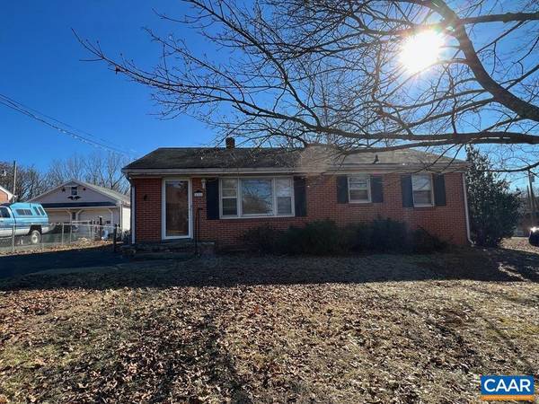 422 STERLING ST, Staunton, VA 24401