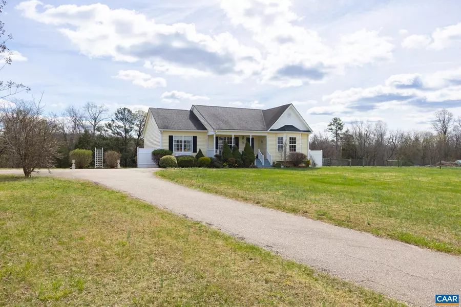 267 FINALLY FARM RD, Dillwyn, VA 23936