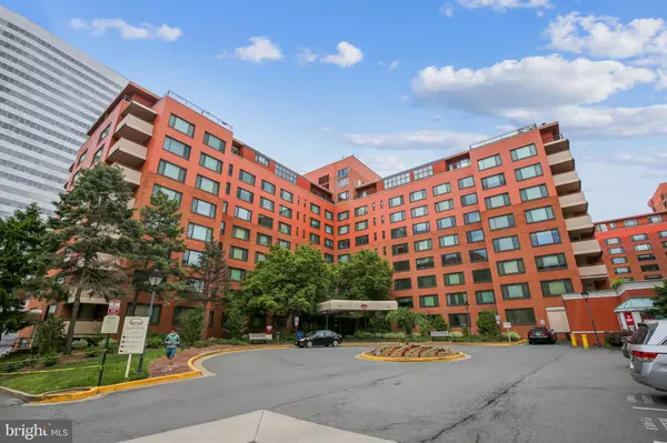 1121 ARLINGTON BLVD #801, Arlington, VA 22209