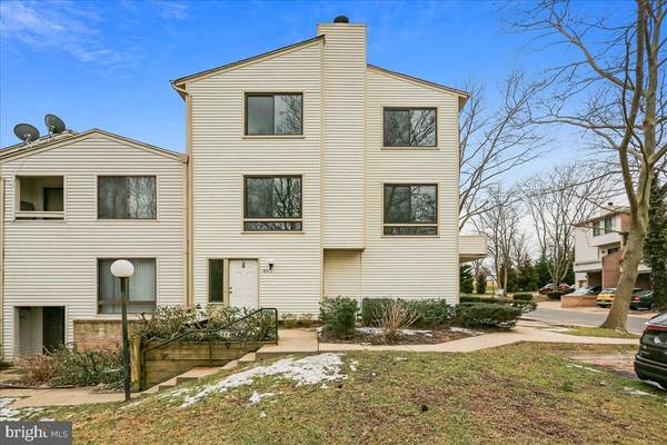 18513 LOCUST POINT CT, Montgomery Village, MD 20886