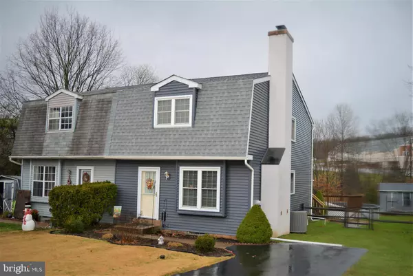 305 JEFFERSON DR, Sellersville, PA 18960