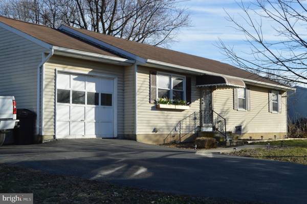 225 E WESNER RD, Blandon, PA 19510