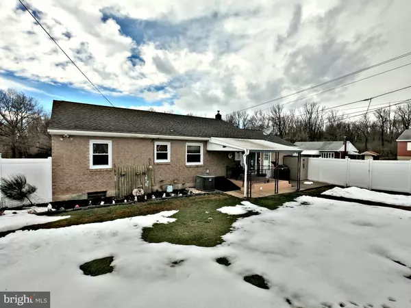 Reading, PA 19604,2221 FERNWOOD ST