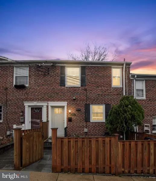 207 BURGESS AVE, Alexandria, VA 22305