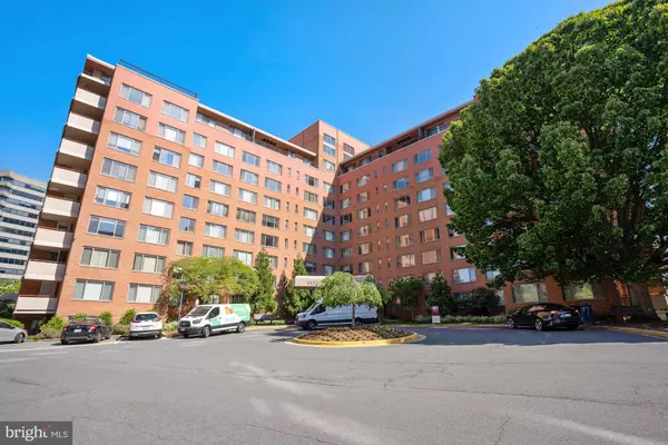 1121 ARLINGTON BLVD #426, Arlington, VA 22209