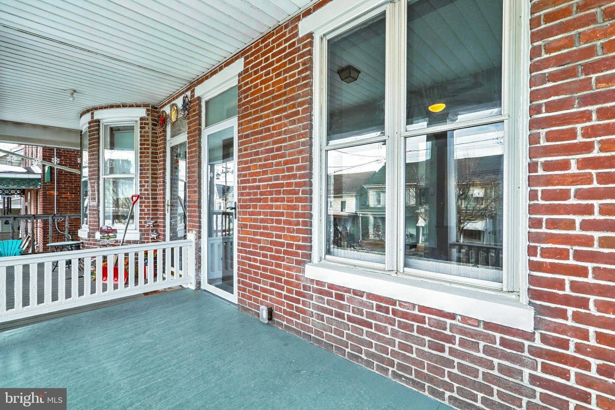 200 E BROADWAY, Red Lion, PA 17356