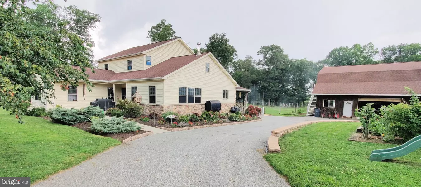 1669 MINE RD, Paradise, PA 17562