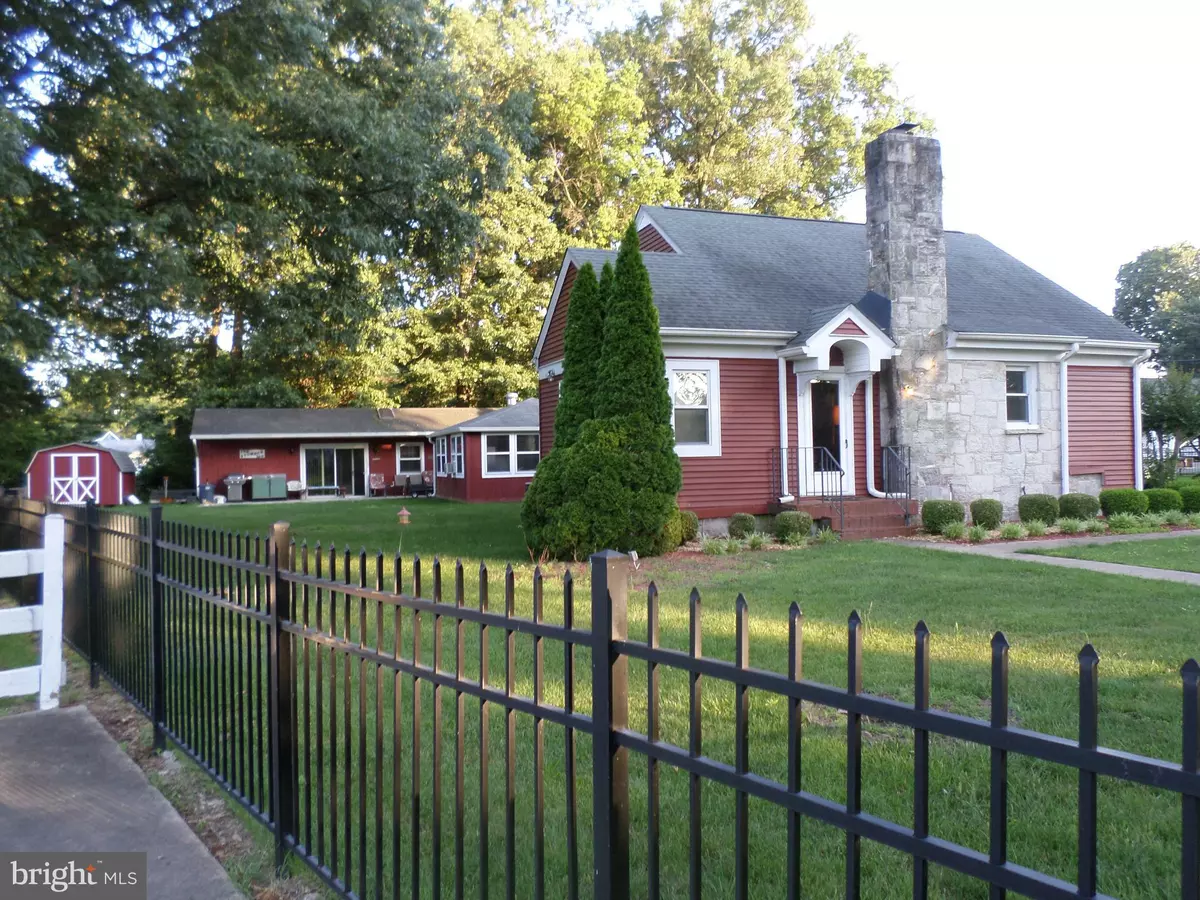 Colonial Beach, VA 22443,6 2ND ST