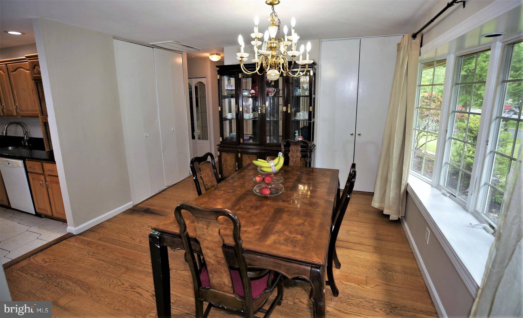Kendall Park, NJ 08824,4 HAWTHORNE RD