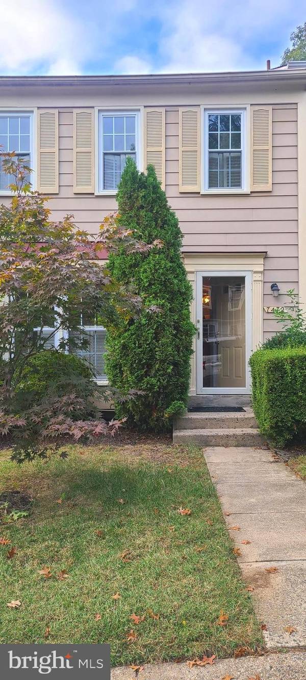 7472 TOWCHESTER, Alexandria, VA 22315