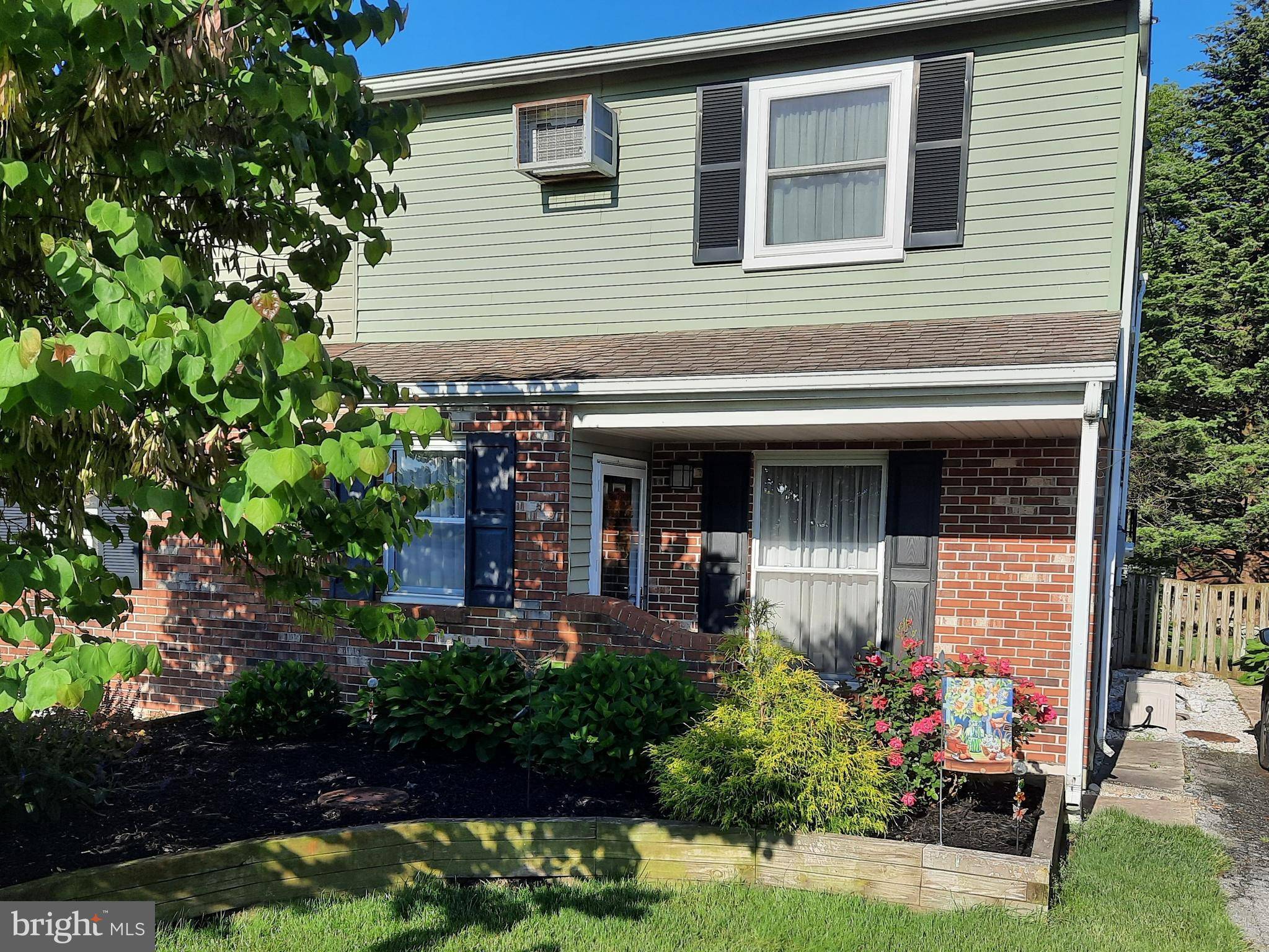 142 LEFEVER RD, Mount Joy, PA 17552