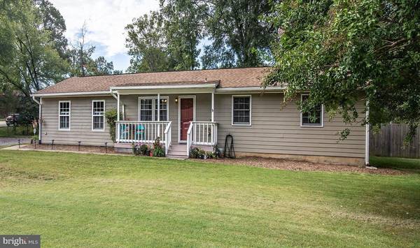 27 HERITAGE RD, Fredericksburg, VA 22405