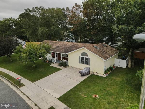 8 NOTTINGHAM ST, Egg Harbor Township, NJ 08234