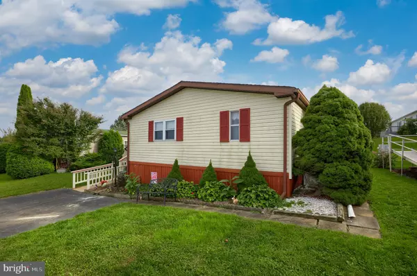 Lancaster, PA 17603,105 PHEASANT RIDGE CIR