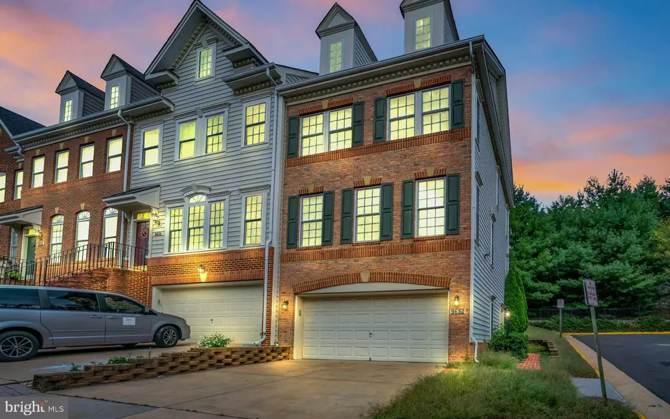 9682 POTTERS HILL CIR, Lorton, VA 22079