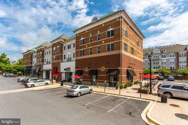 302 KING FARM BLVD #302-01, Rockville, MD 20850