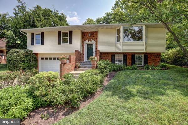 2241 RICHELIEU DR, Vienna, VA 22182