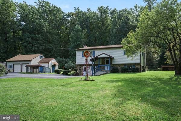 900 MOUNTAIN SPRING RD, Blandon, PA 19510