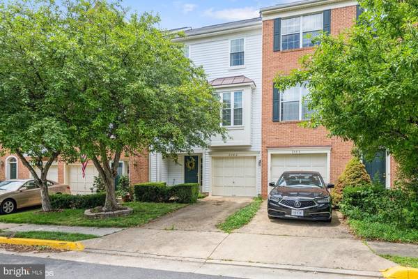 2486 CLOVER FIELD CIR, Herndon, VA 20171