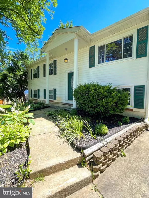 Woodbridge, VA 22193,13720 LYNHURST DR