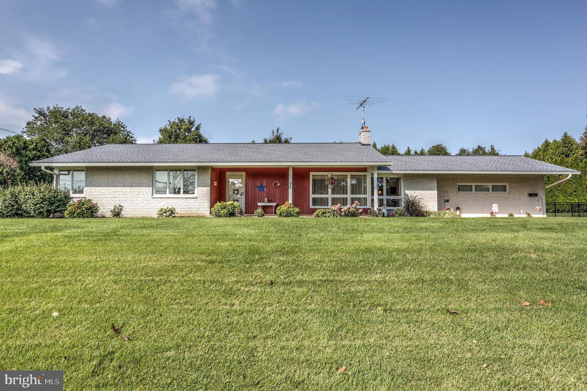 235 S DECATUR ST, Strasburg, PA 17579