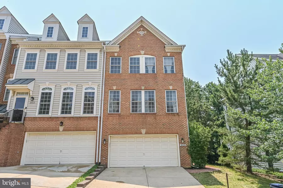 9666 POTTERS HILL CIR, Lorton, VA 22079