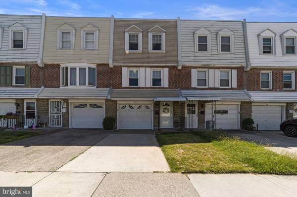 49 SUBURBAN LN, Upper Darby, PA 19082