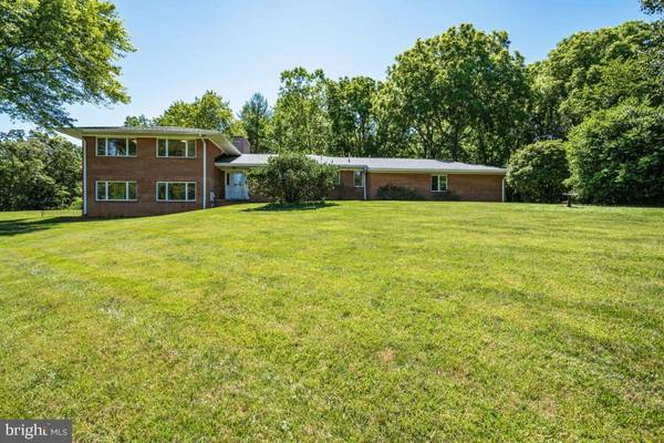 8456 LOCK LN,  Warrenton,  VA 20186