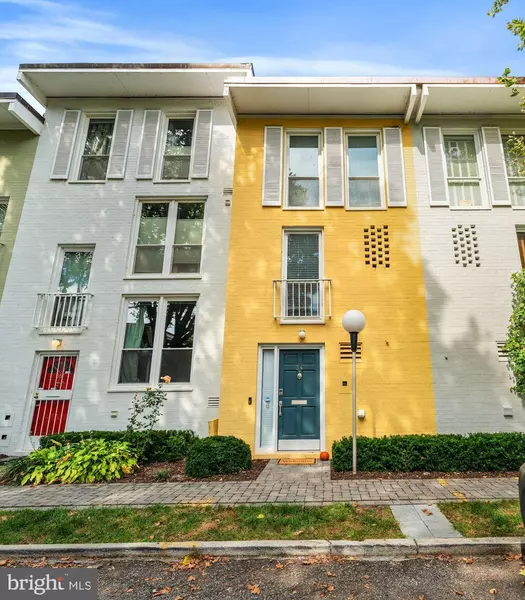 34 G ST SW #107, Washington, DC 20024