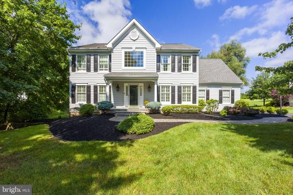 7 STEEPLECHASE DR, Southampton, PA 18966